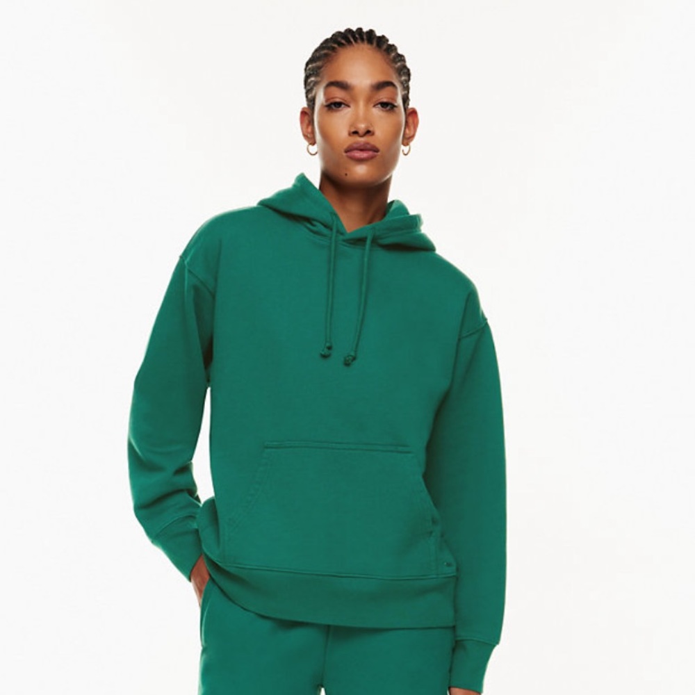 ARITZIA // COZY FLEECE // BOYFRIEND FIT // TNA SWEATFLEECE // BIOME GREEN // S